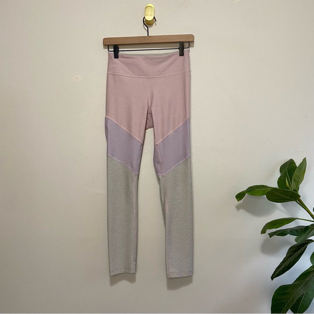 Outdoor Voices Colorblock Cropped Capri Pink Purple Gray Leggings